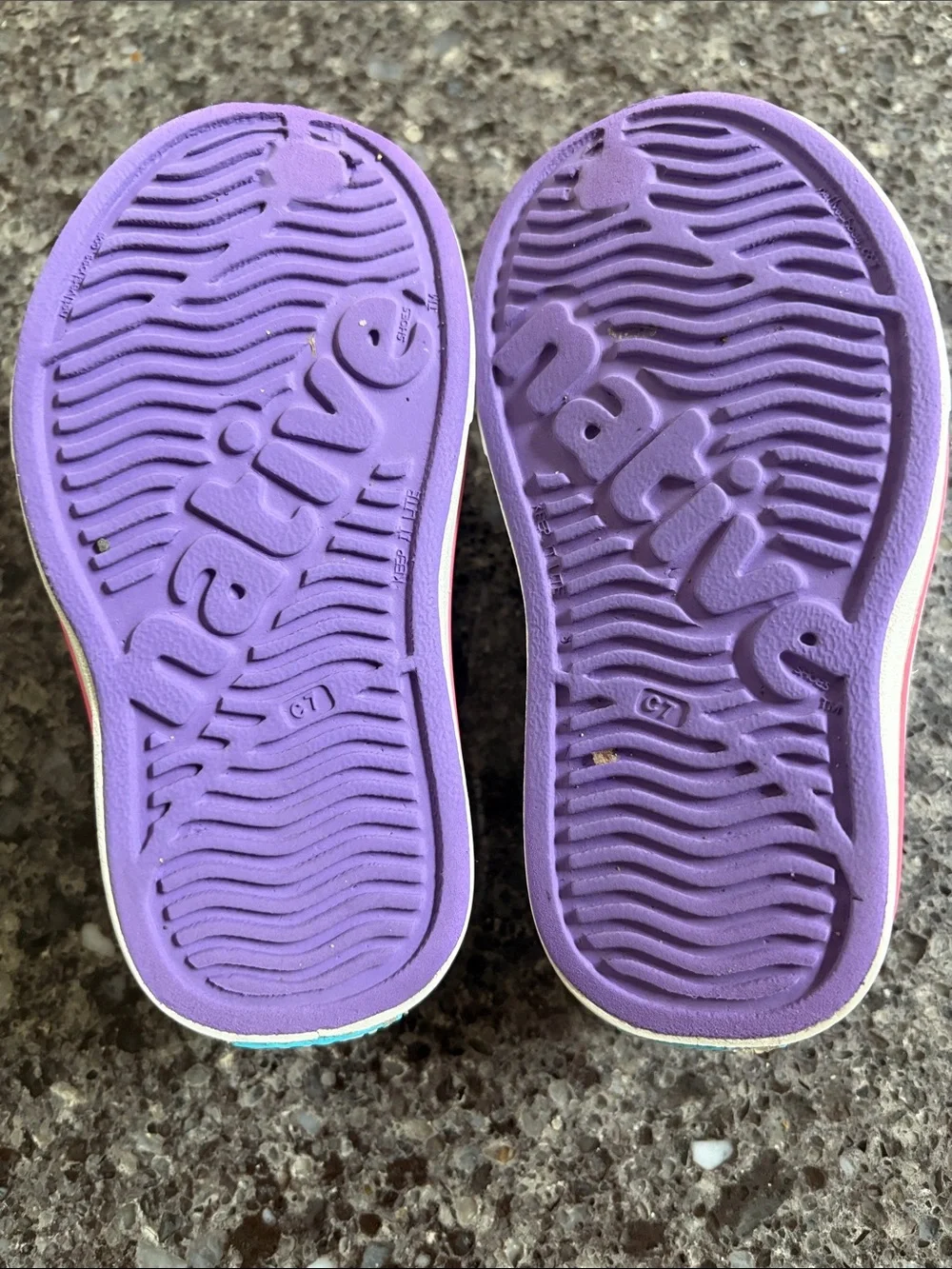 Native Kids Purple Slip-On Sugarlite Shoes with Pink Star Accents Toddler 7
